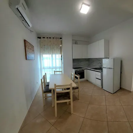 Sea View Apartment *